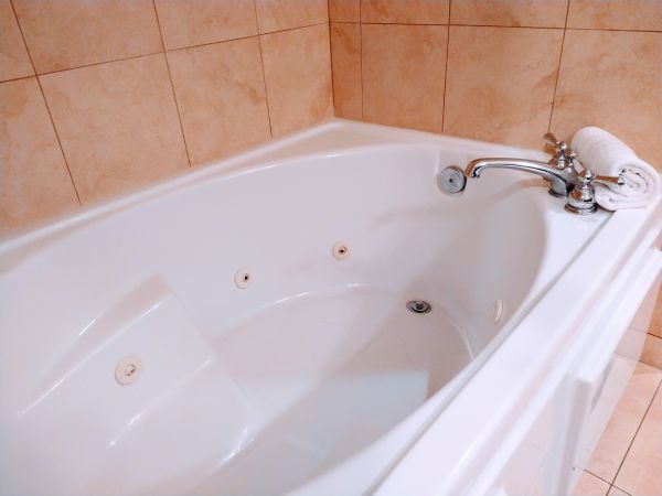 Acrylic Tub Installation in Granville
