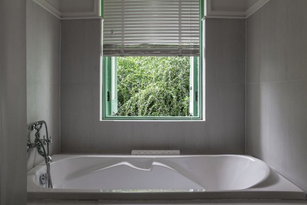 Fiberglass Tub Installation in Granville